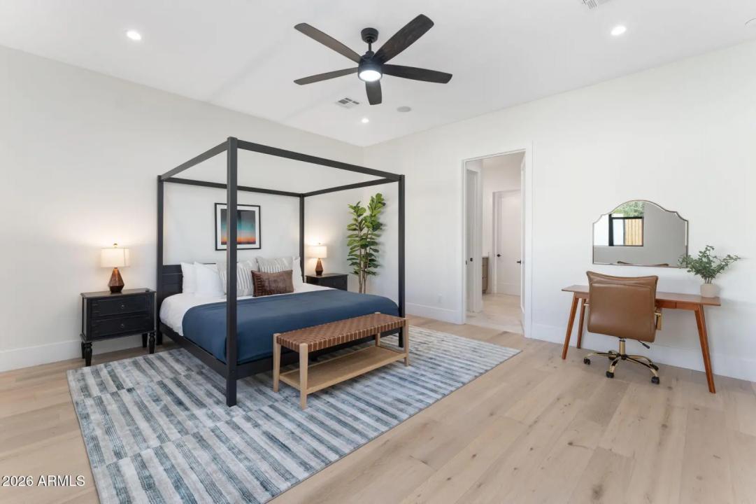 Real Estate Picture 19