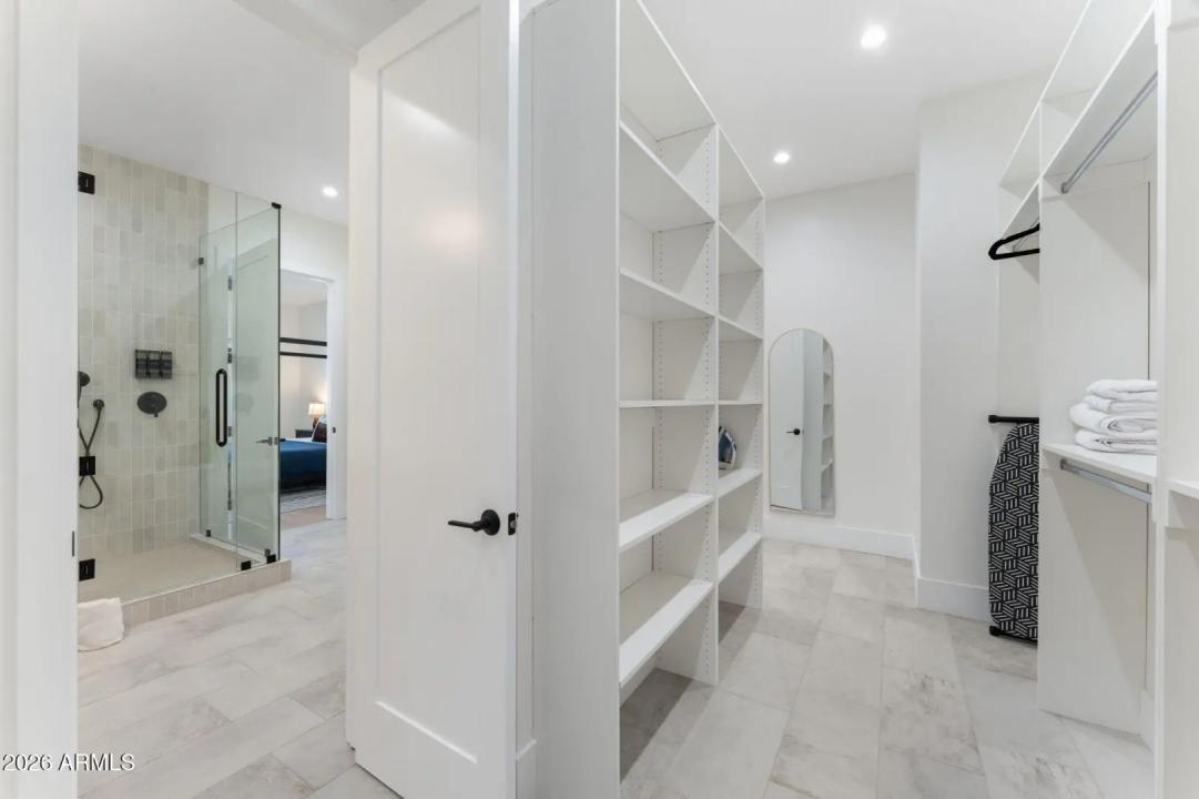 Real Estate Picture 25
