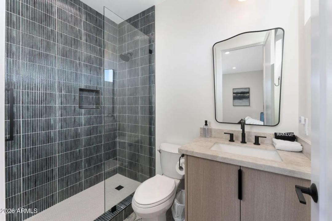 Real Estate Picture 39
