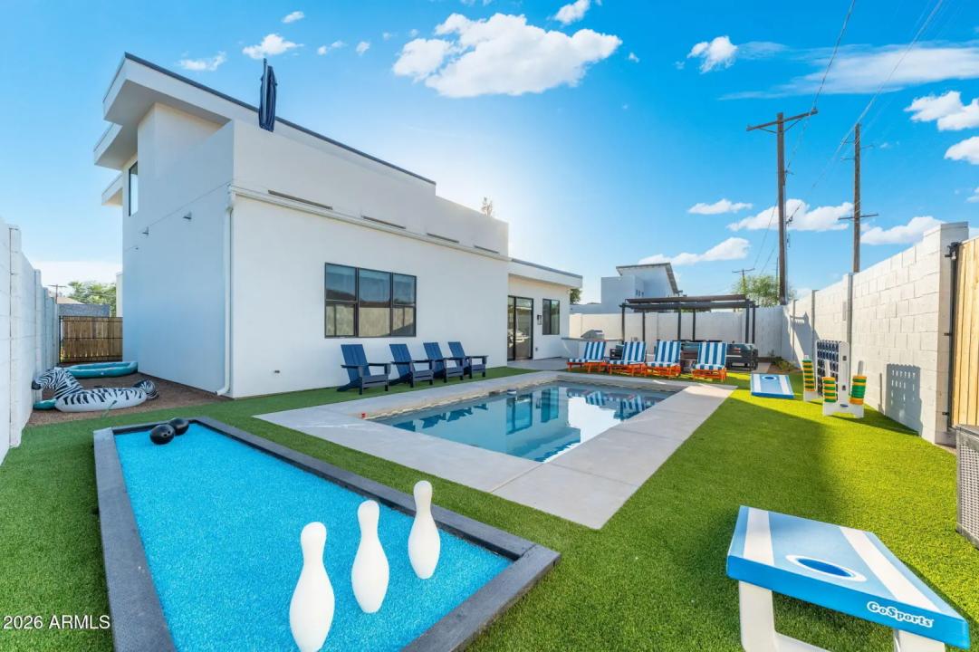 Real Estate Picture 60