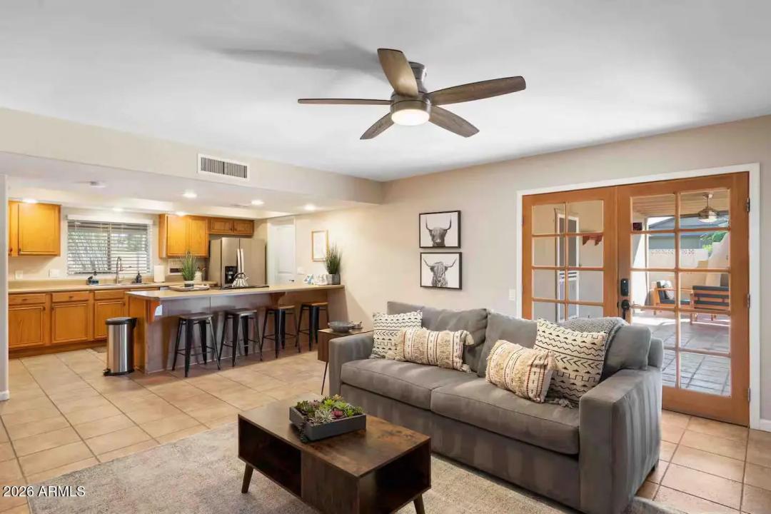 Real Estate Picture 3