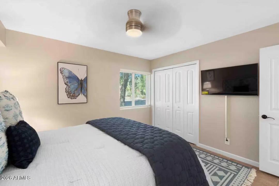 Real Estate Picture 16