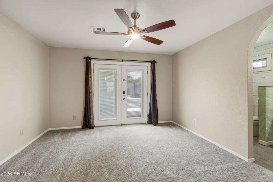 Real Estate Picture 14