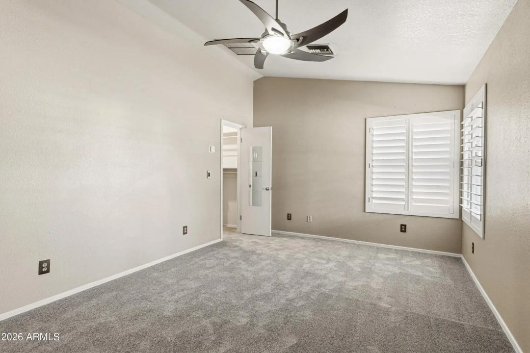 Real Estate Picture 24