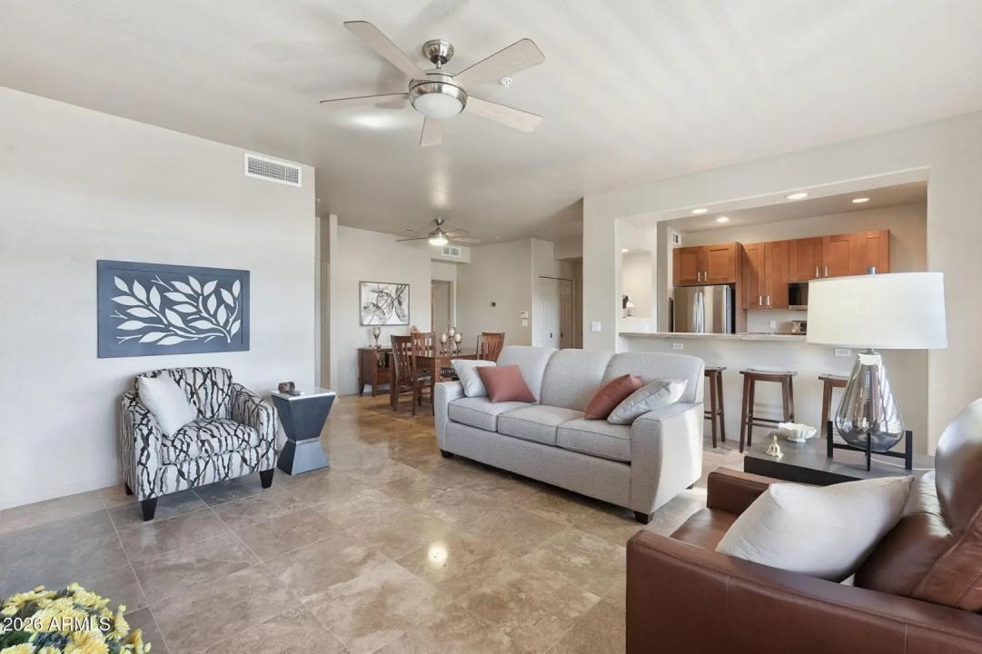Real Estate Picture 18