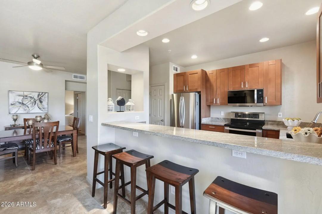 Real Estate Picture 12