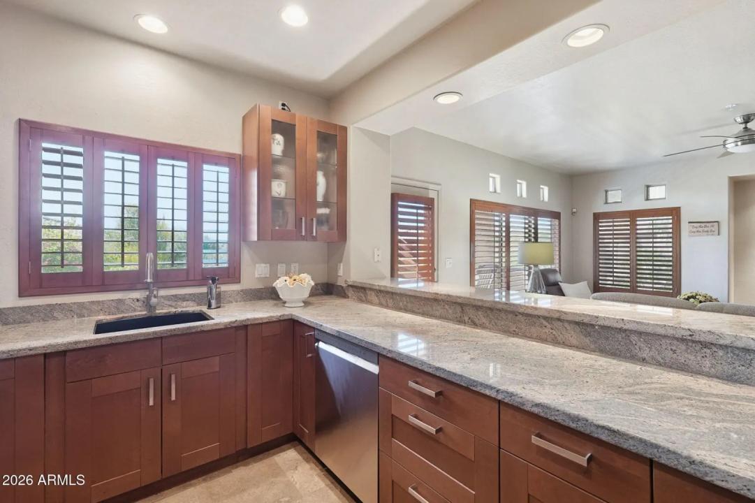 Real Estate Picture 15