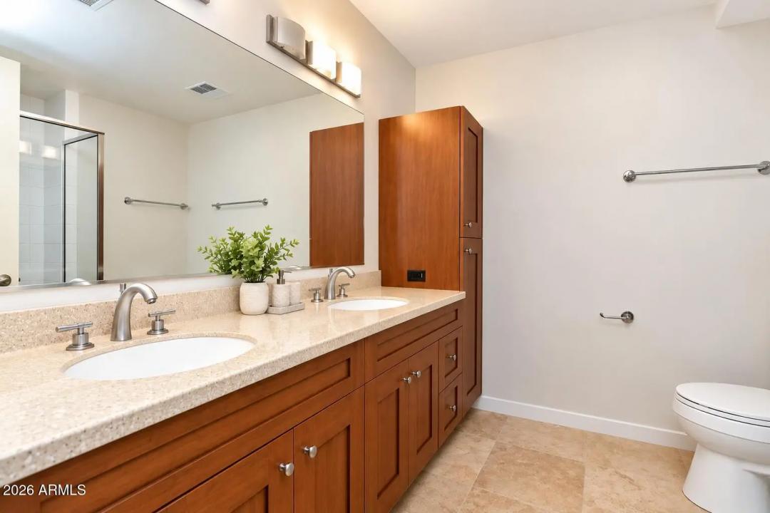 Real Estate Picture 9