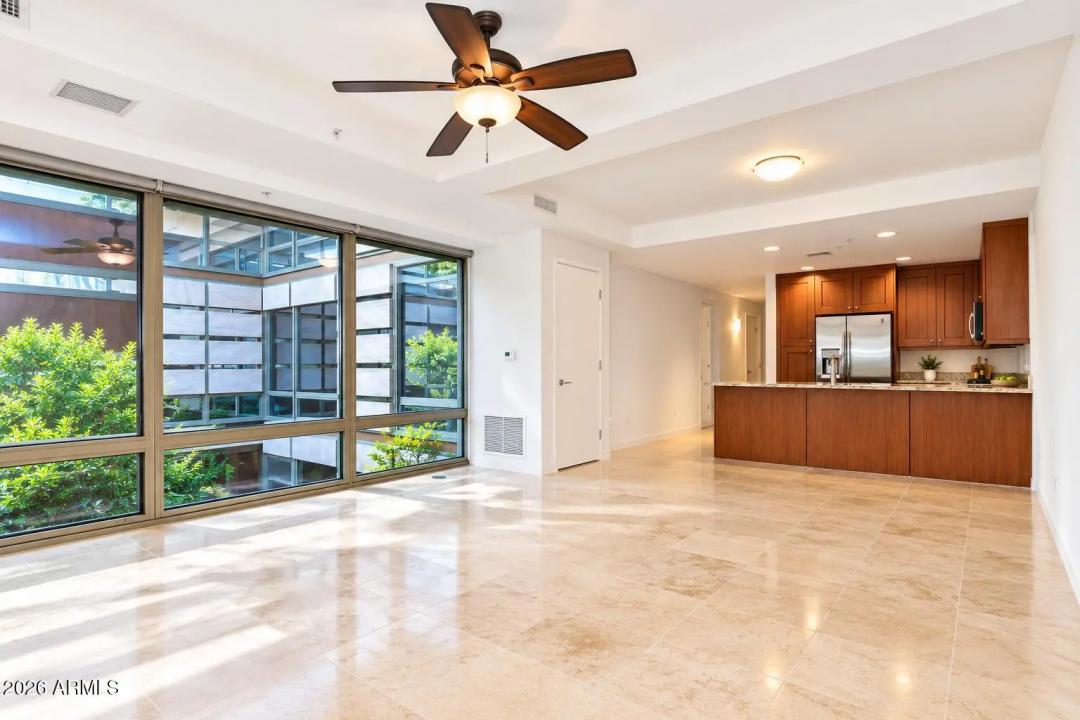 Real Estate Picture 7