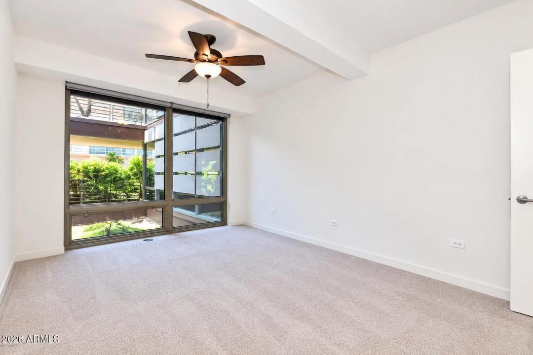 Real Estate Picture 8