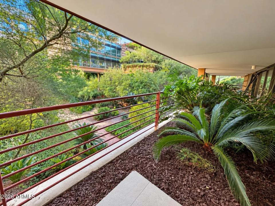 Real Estate Picture 6