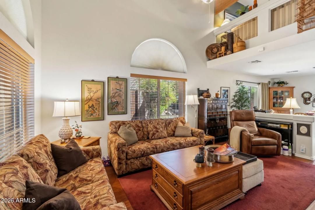 Real Estate Picture 9