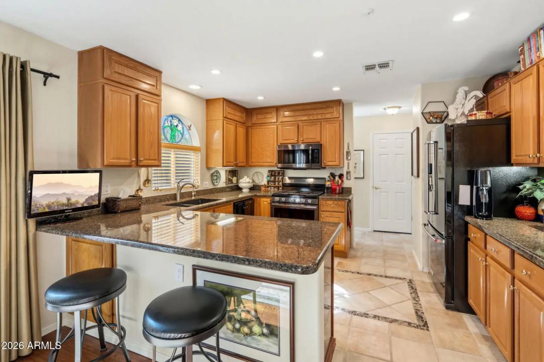 Real Estate Picture 10