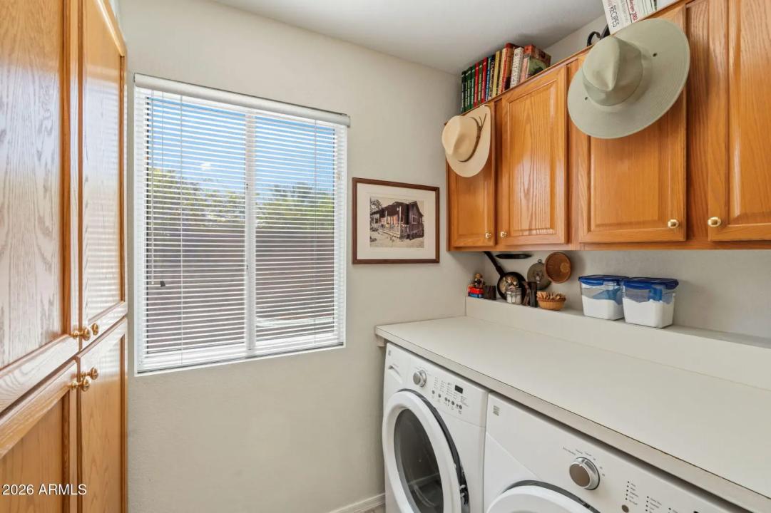 Real Estate Picture 14