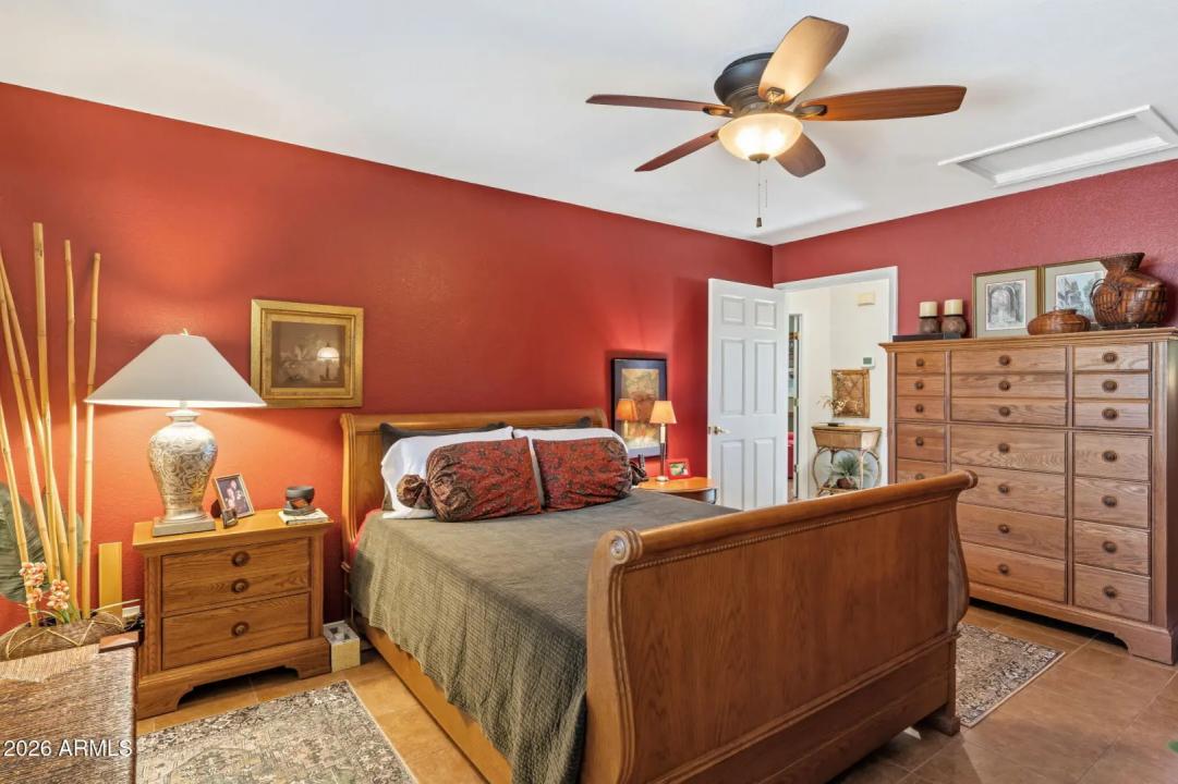 Real Estate Picture 22