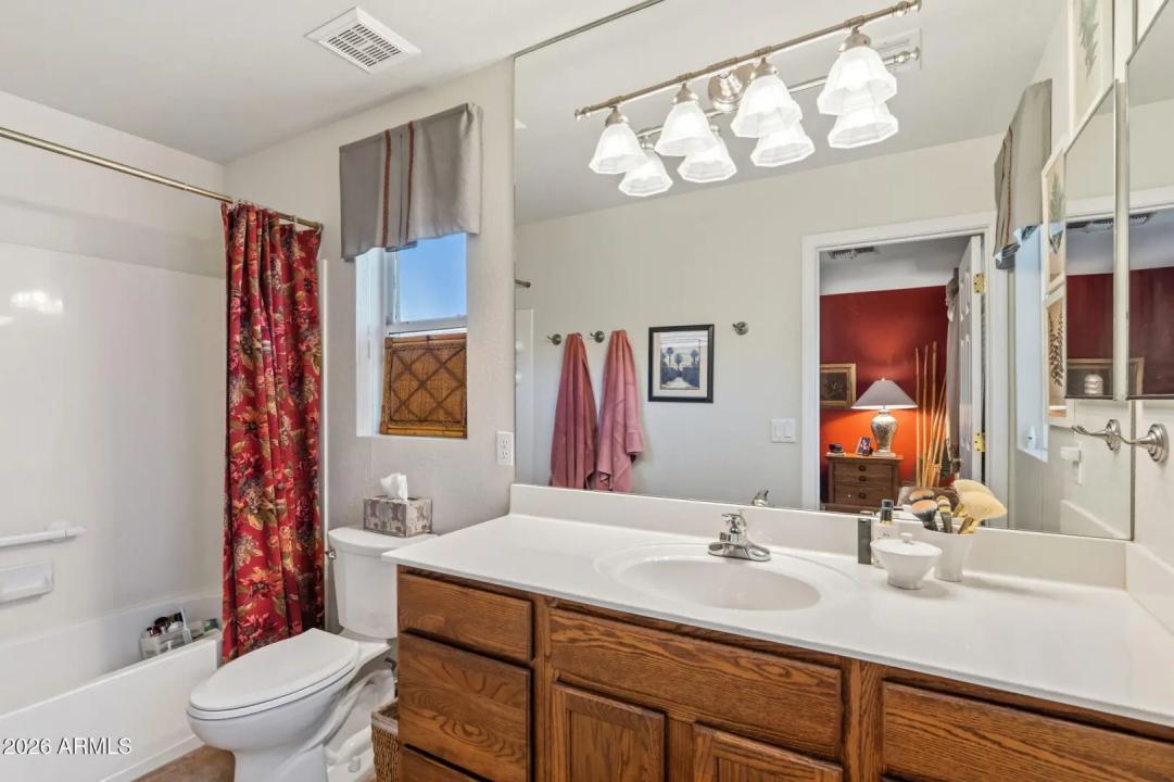 Real Estate Picture 23
