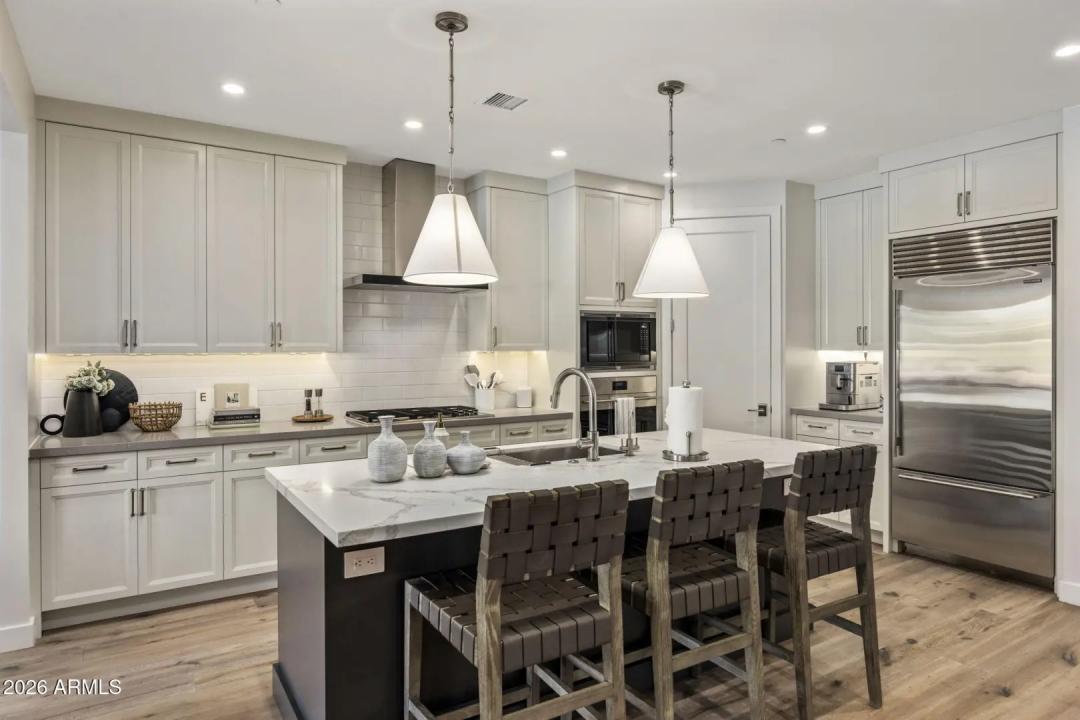 Real Estate Picture 26