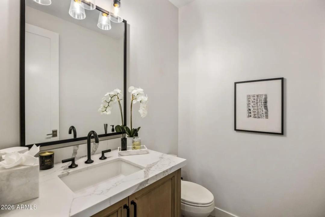 Real Estate Picture 9