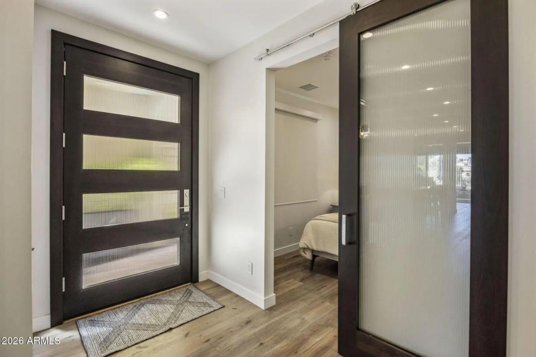 Real Estate Picture 12