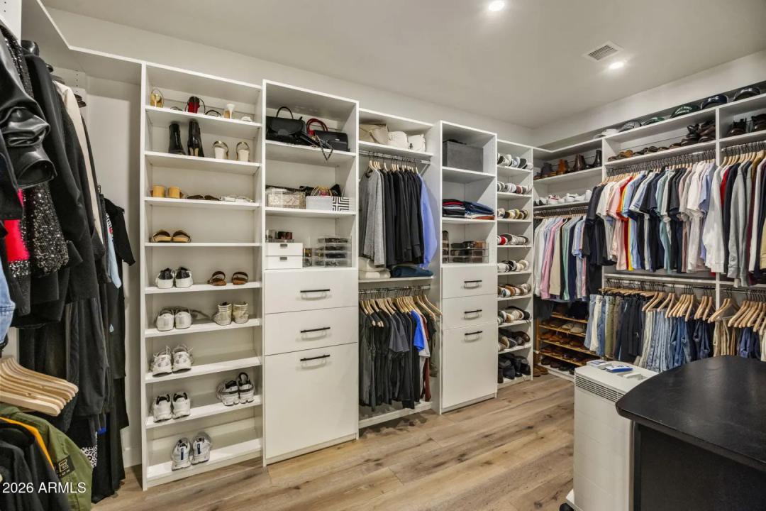 Real Estate Picture 22