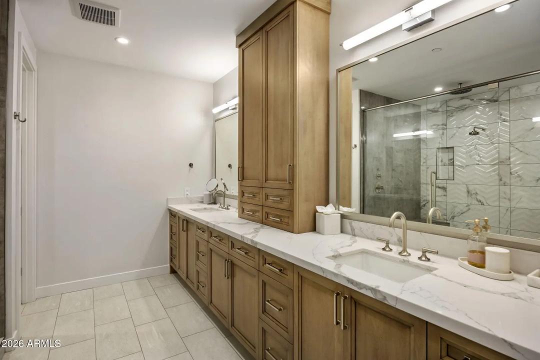 Real Estate Picture 23
