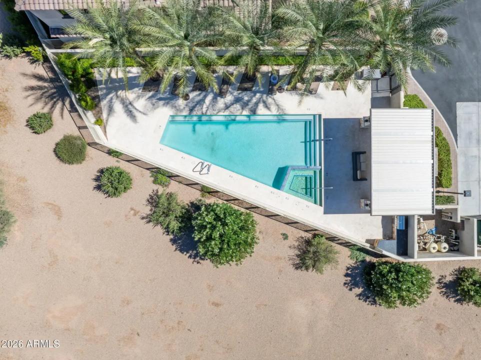 Real Estate Picture 33