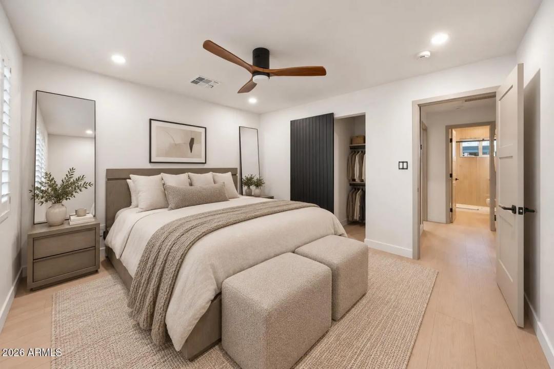 Real Estate Picture 12