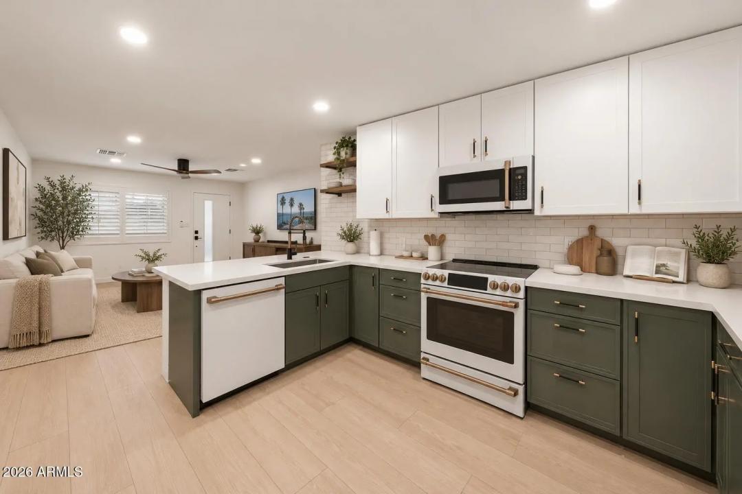 Real Estate Picture 15