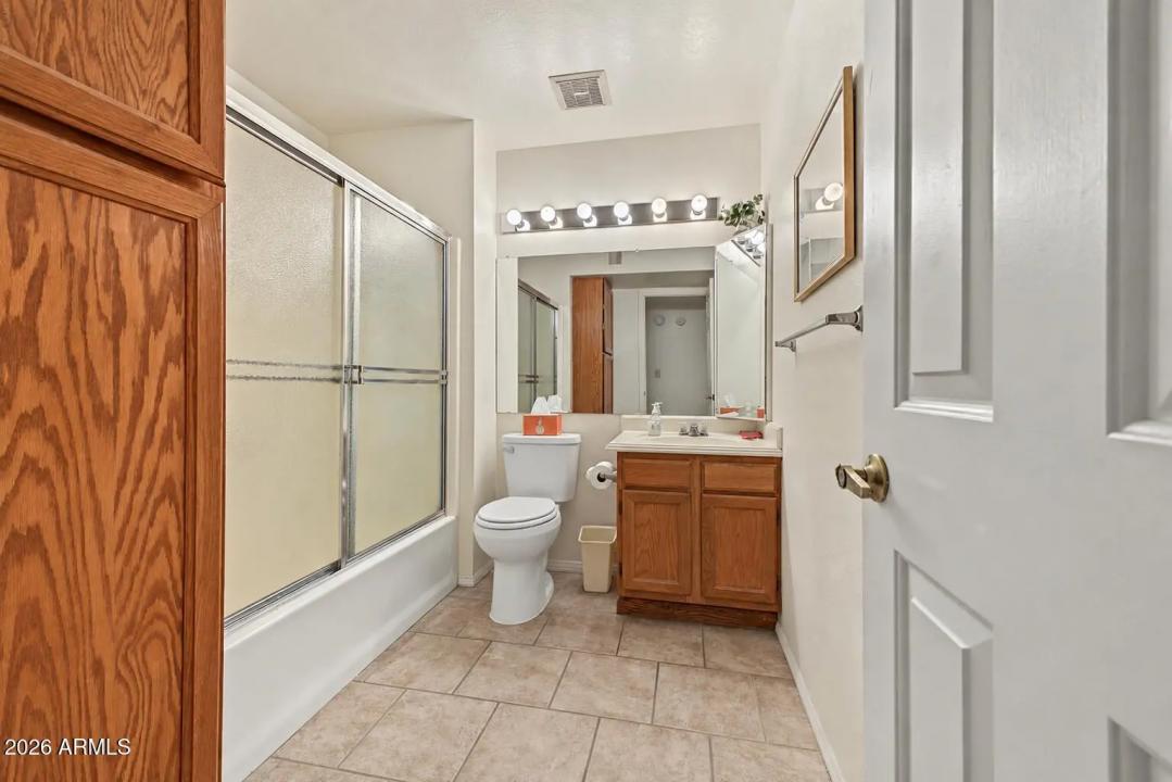 Real Estate Picture 11