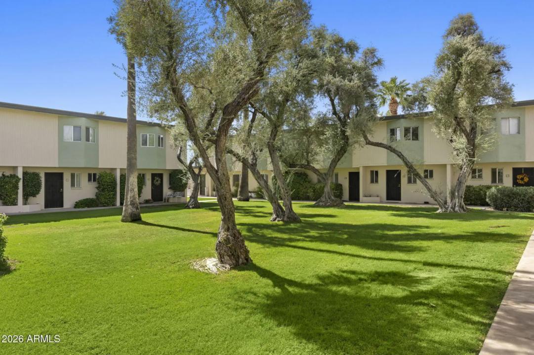 Real Estate Picture 1
