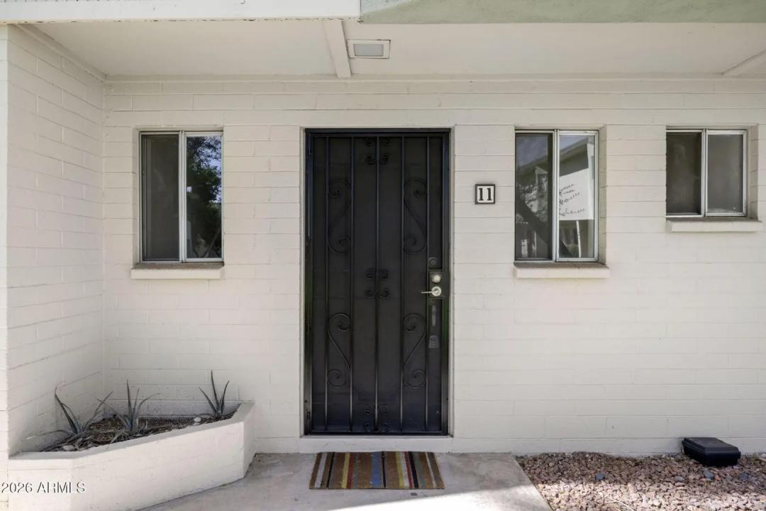 Real Estate Picture 3
