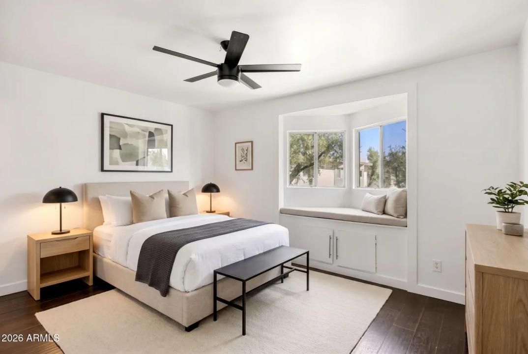 Real Estate Picture 18