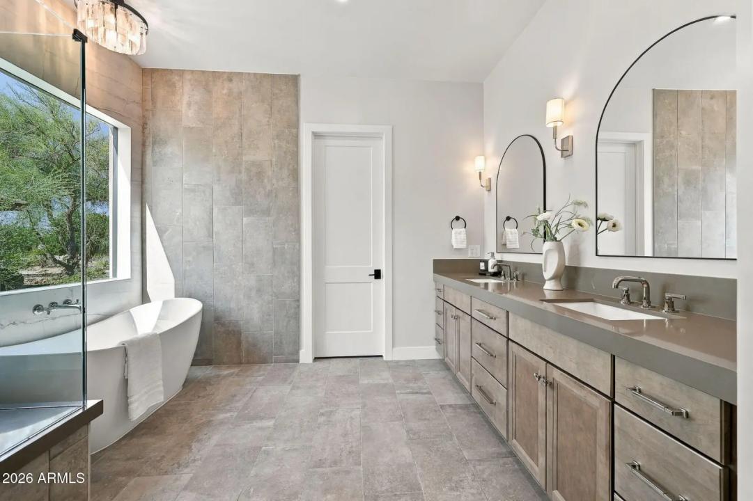 Real Estate Picture 27