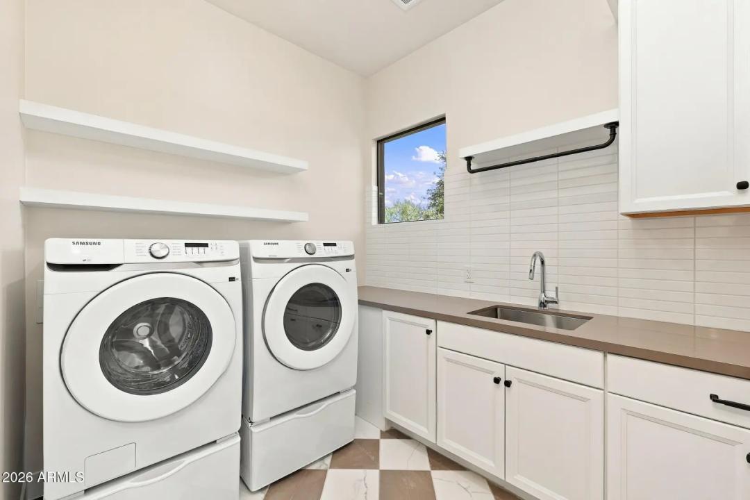 Real Estate Picture 39