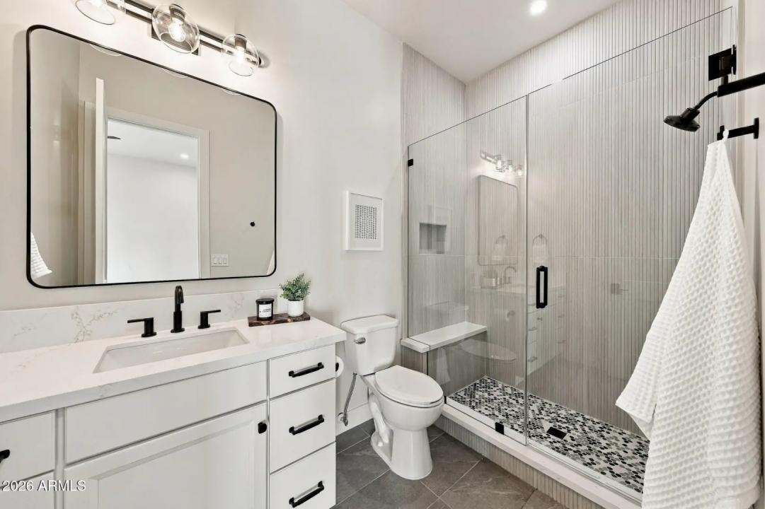 Real Estate Picture 37