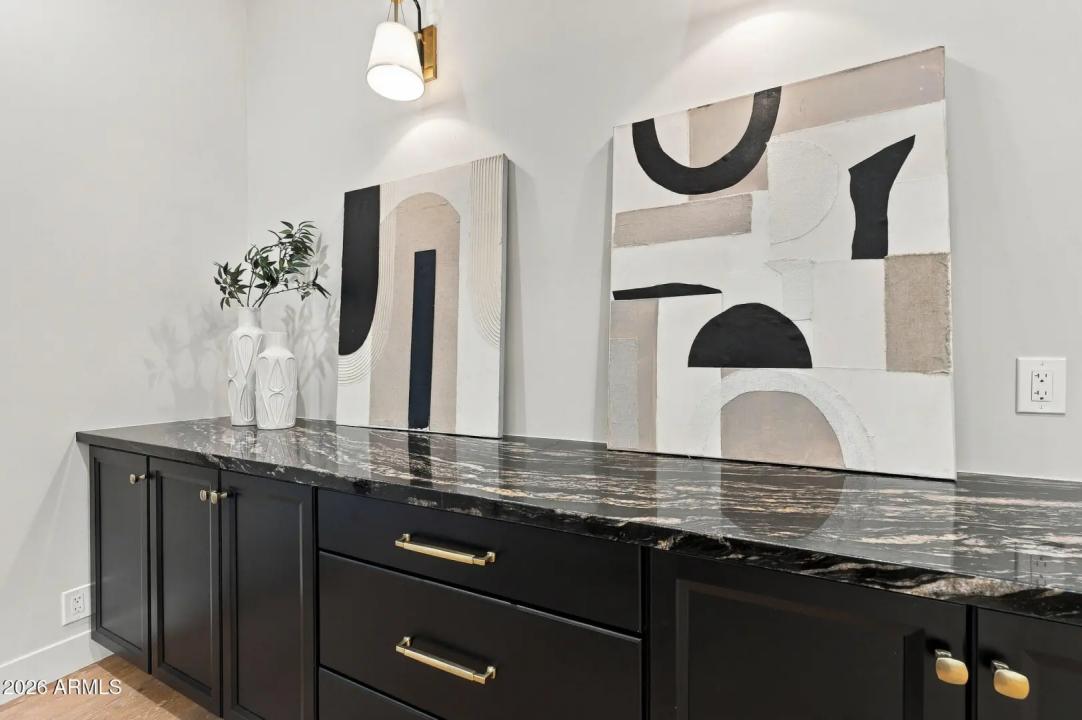 Real Estate Picture 10
