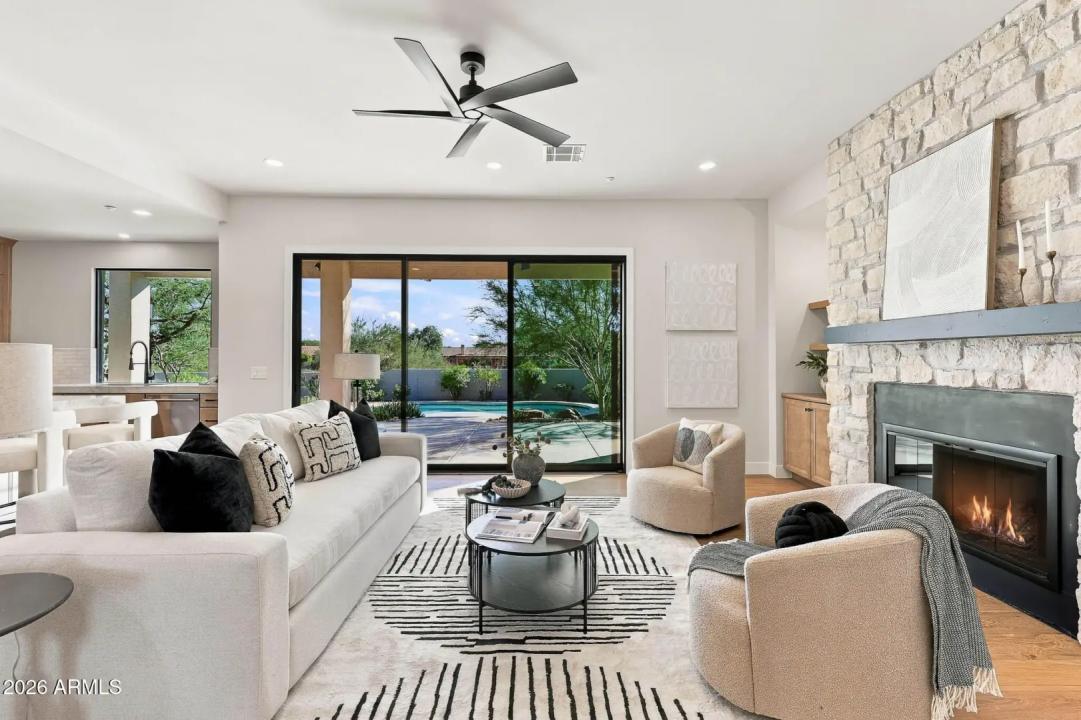 Real Estate Picture 13