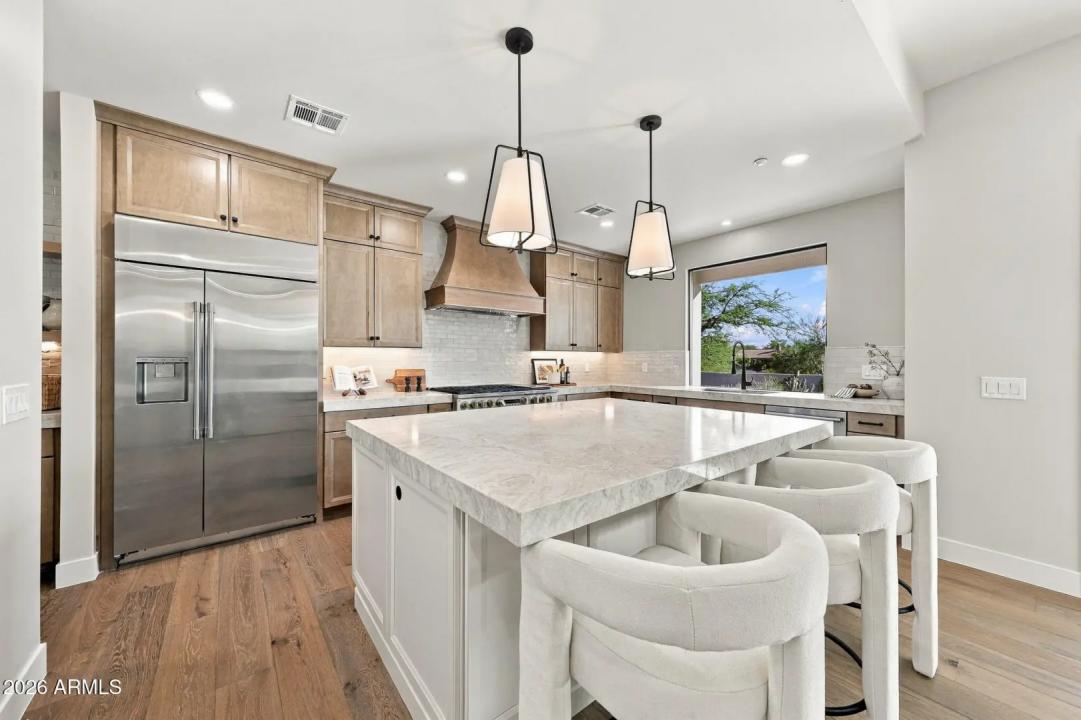 Real Estate Picture 19