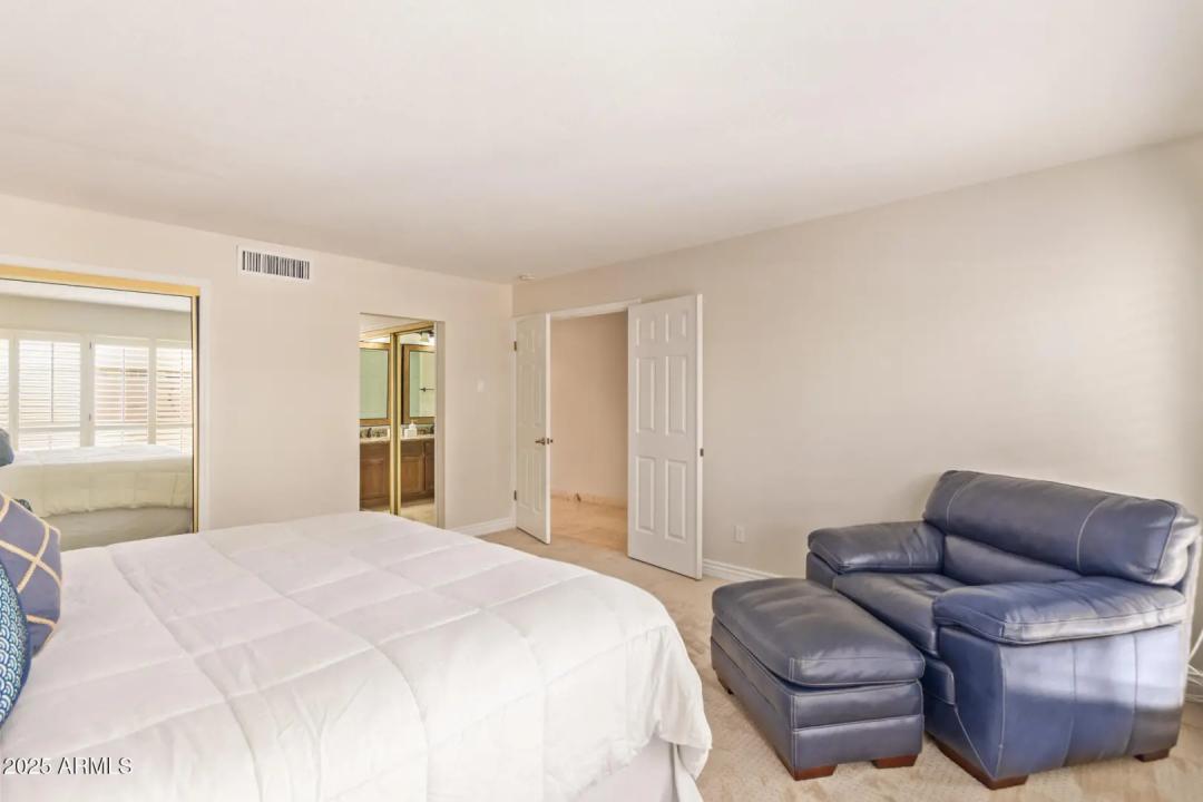 Real Estate Picture 13