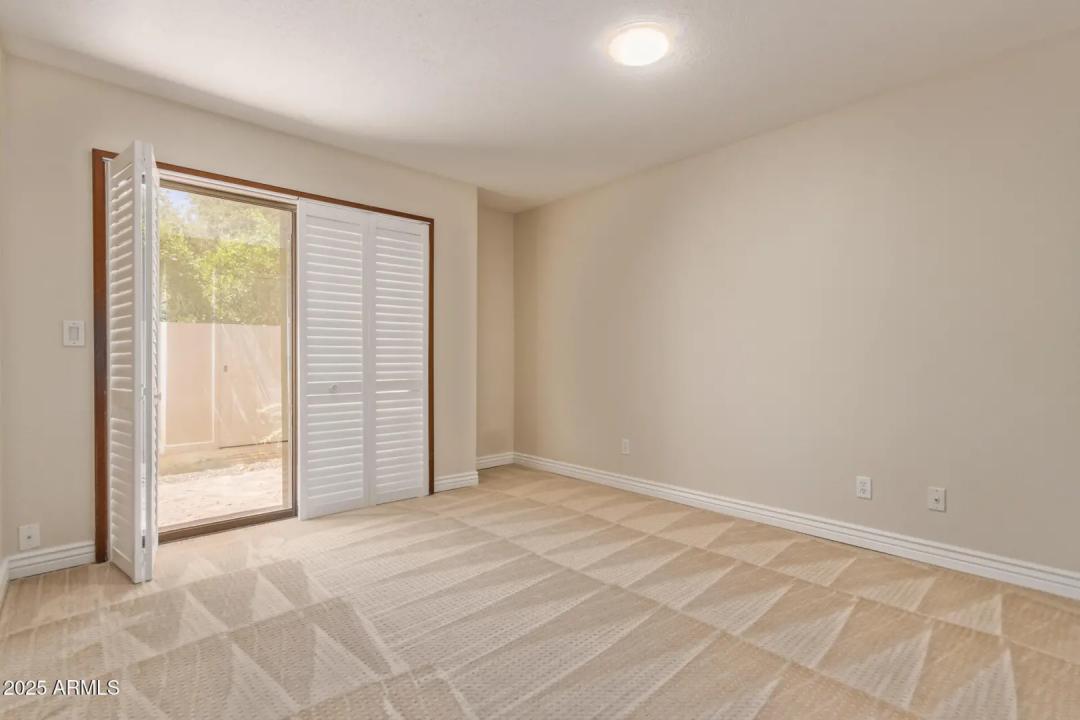 Real Estate Picture 18