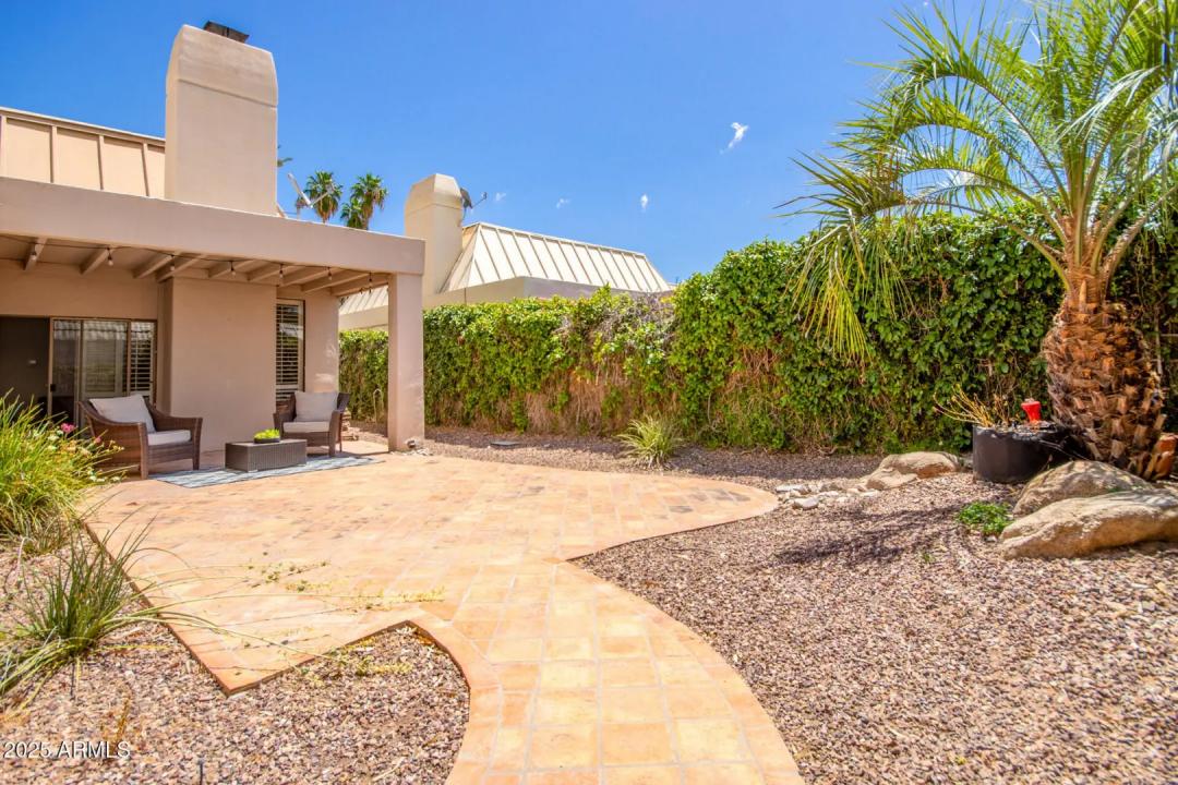 Real Estate Picture 24