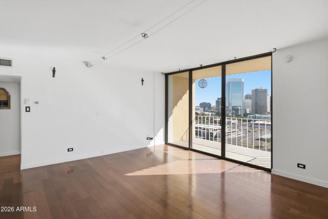 Real Estate Picture 6