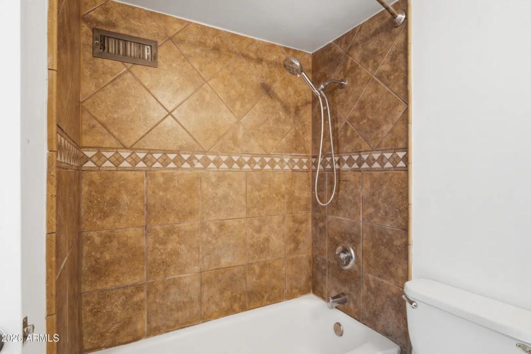Real Estate Picture 13