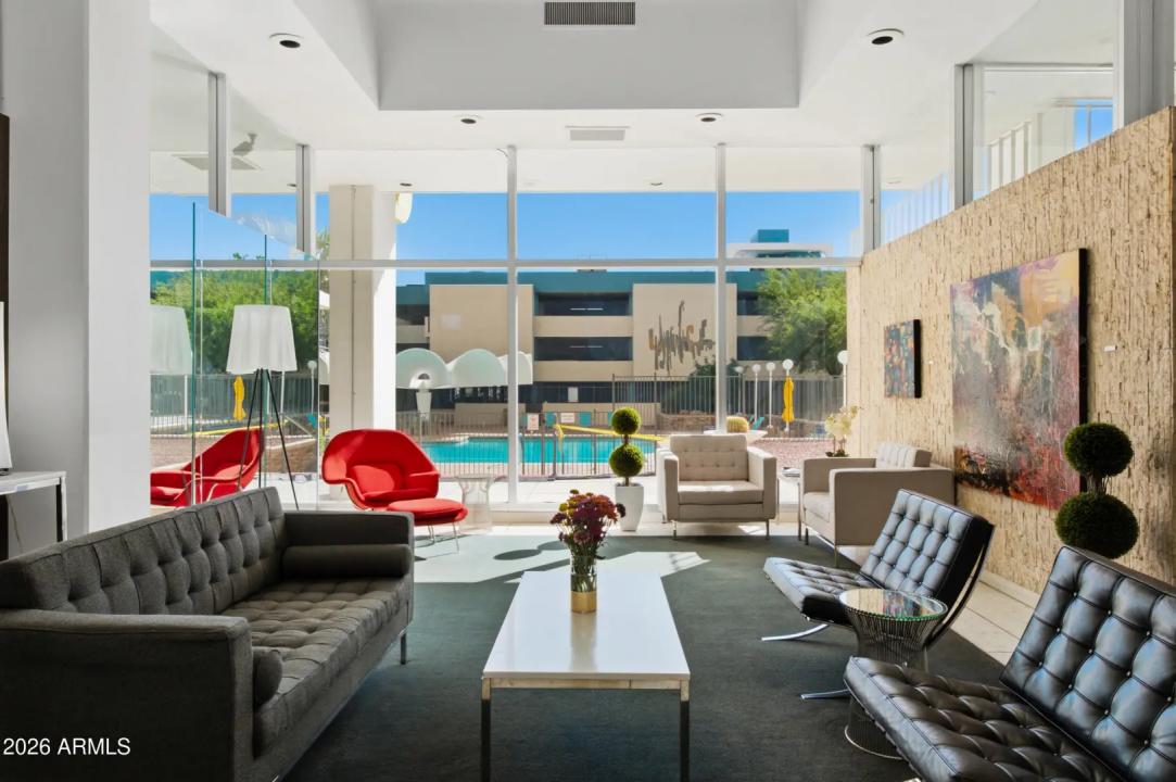 Real Estate Picture 28