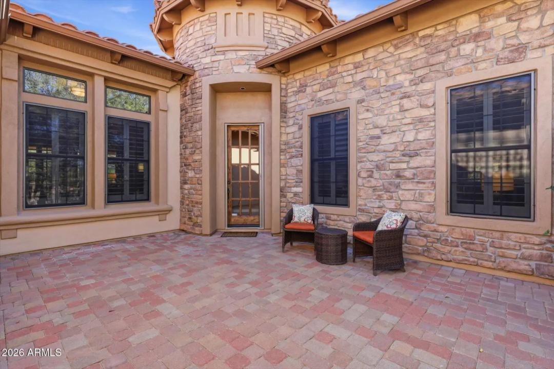 Real Estate Picture 2