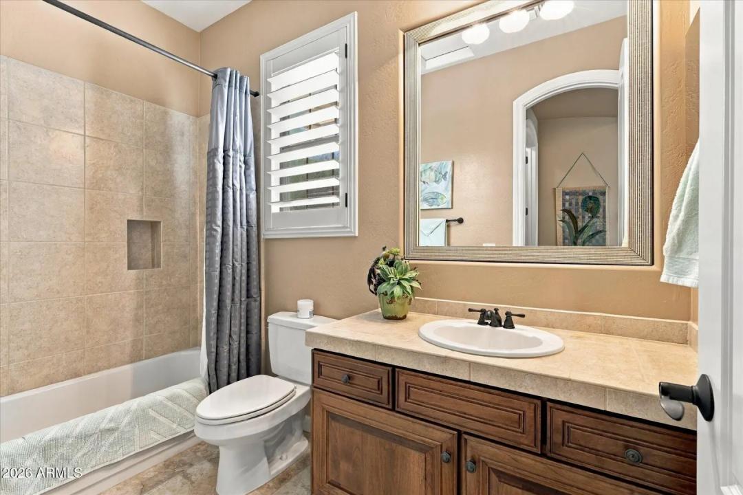 Real Estate Picture 6