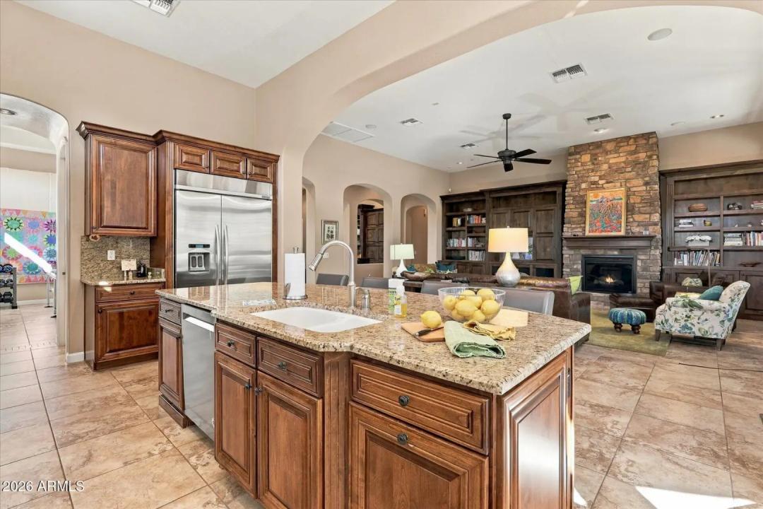 Real Estate Picture 15