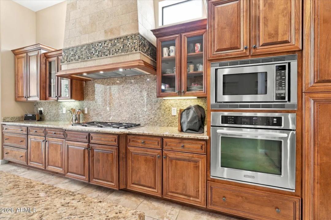 Real Estate Picture 19