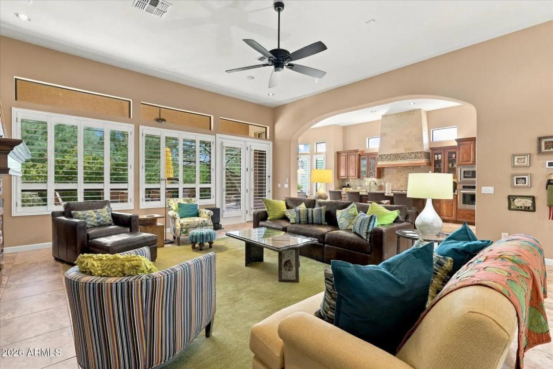 Real Estate Picture 23