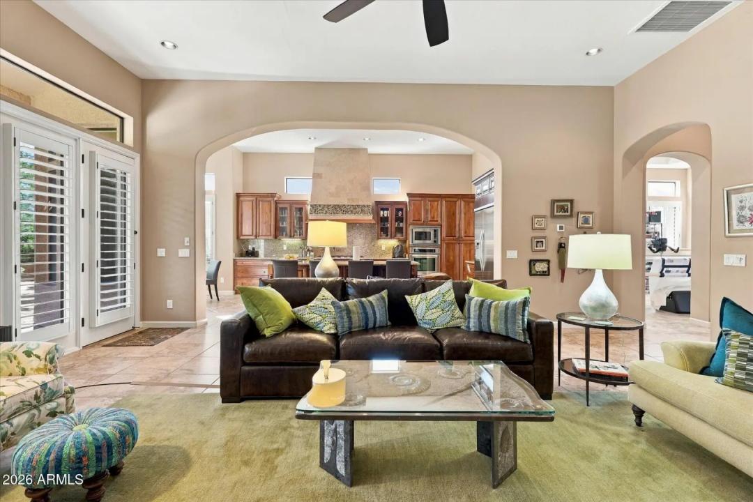 Real Estate Picture 24